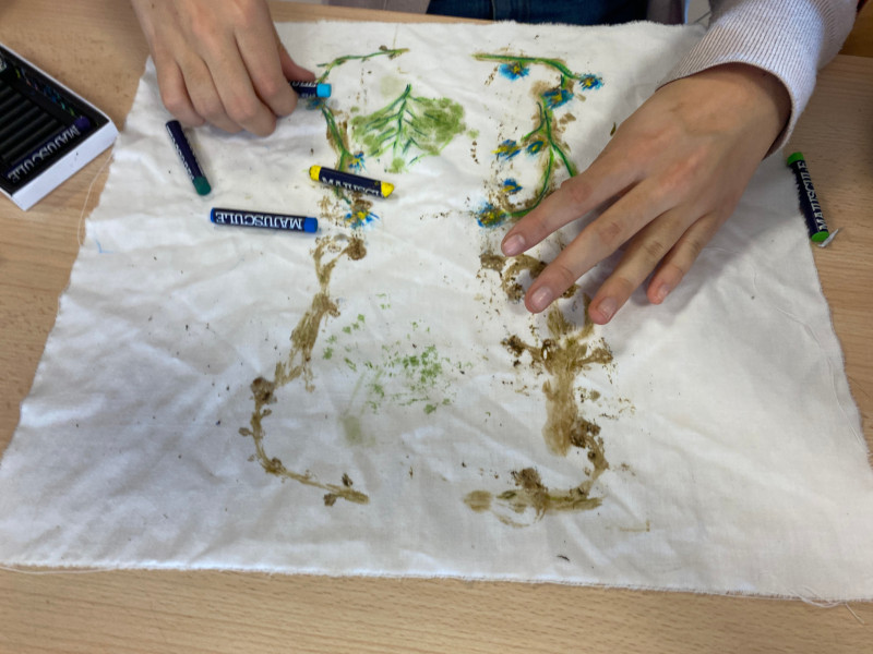 On précise avec de la craie grasse